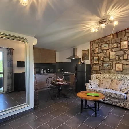 Apartment Di A Serra