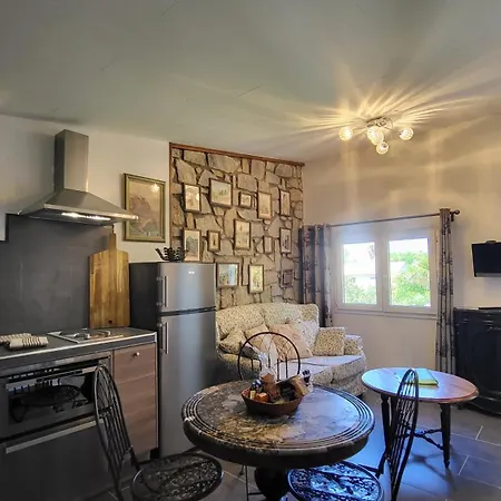 Apartment Di A Serra Calvi (Corsica)